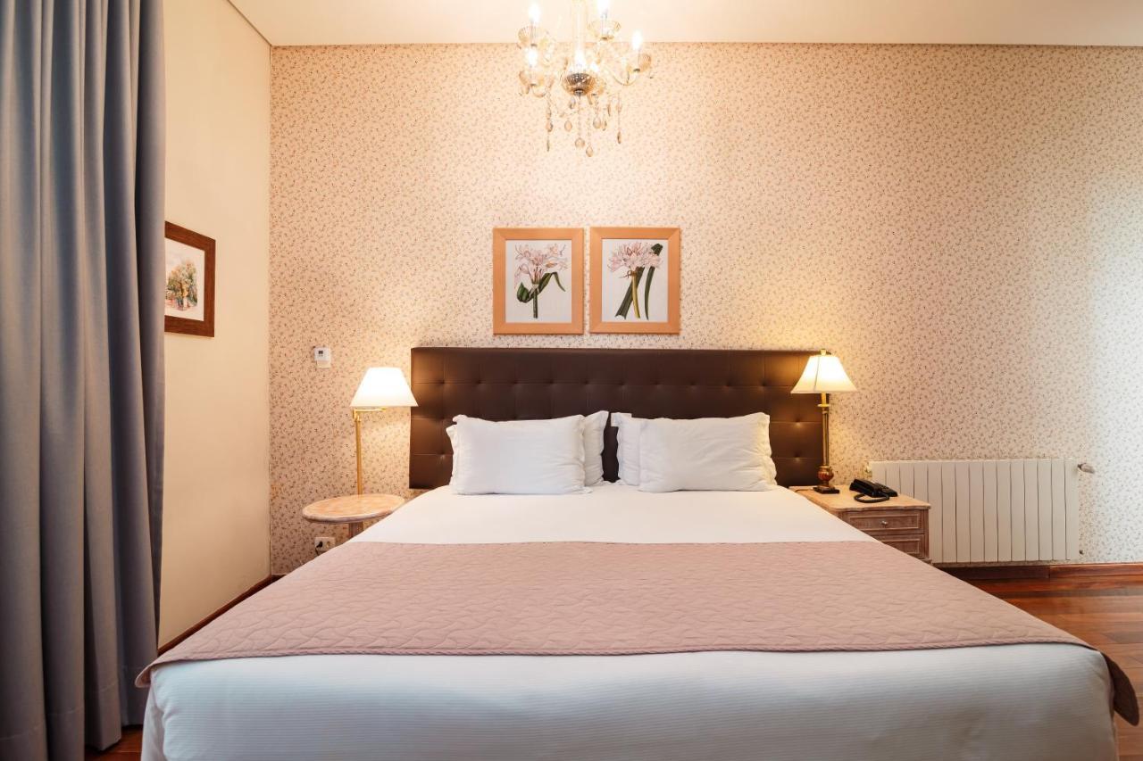 Pousada Luis XV Campos do Jordão Exteriér fotografie A bedroom at the hotel